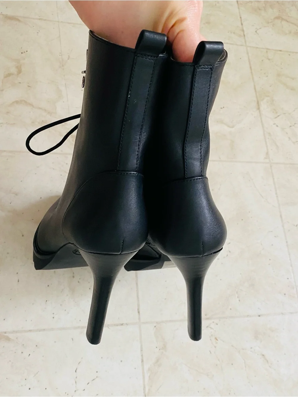 $295 NWOT Michael Kors Black Leather Kyle Lace-up Pointed Toe Edgy Ankle Boots 7